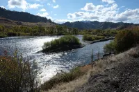 Freshly Remodeled 2 Bedroom, Full Kitchen, living Room Suite, in Cascade unit #4 - Huoneistot