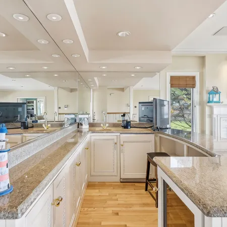 Spectacular Oceanfront Beach House on Gooch's Beach