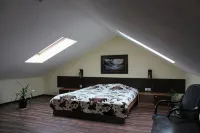 Robinson Living Quarters - 2-نجوم