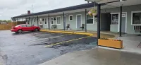 Best Nights Inn - Sparta - Parking