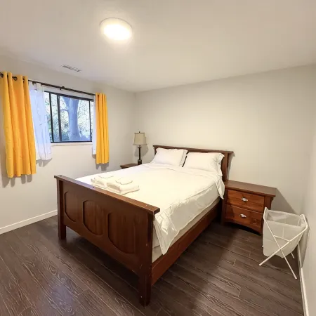 UBC-3BD Suite Free Parking