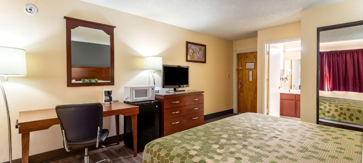Econo Lodge Gallup Hotels in Gallup