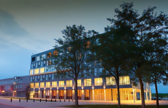 茲沃勒流明酒店