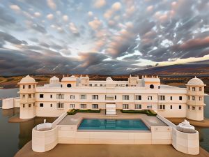 Justa Lake Nahargarh Palace