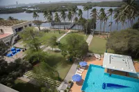 Beach Luxury Hotel - Pools