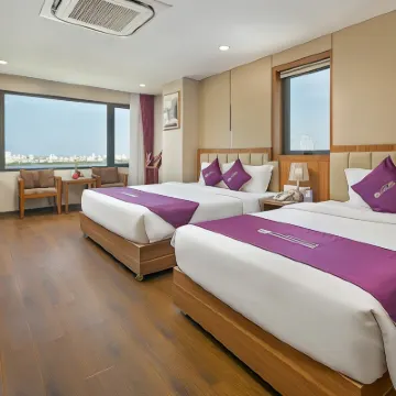 Lavender Riverside Hotel Hotels near Pho Da Temple