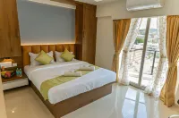 Hotel Heraa International Hotels near Monte Mariano Church