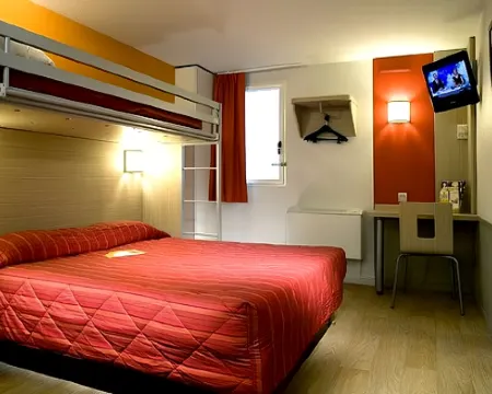 Premiere Classe Chantilly Sud - Luzarches Hotels in Val-d'Oise