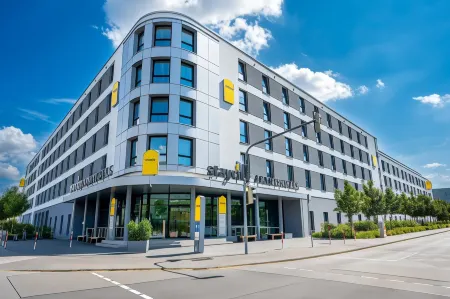 Staycity Aparthotels Heidelberg Отели рядом с достопримечательностью «Библиотека Гейдельбергского университета»
