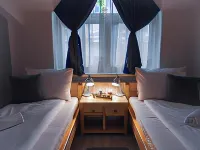 布魯姆旅館