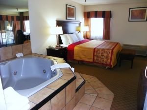 Royalton Inn & Suites Upper Sandusky