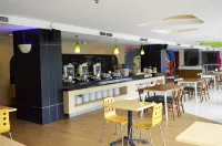 Yusra Inn Hotel Bekasi Hotels in Rawalumbu