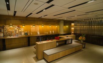 2. City Sui..