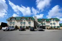 Travelodge by Wyndham Lacombe Hotels in 
