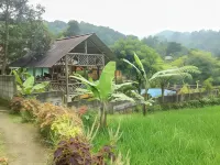 De Salak Homestay Hotel dekat Campervan Gunung Bunder, Bedeng Campsite