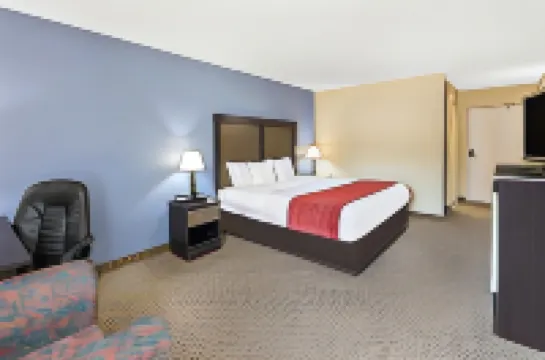 Clarion Pointe Vidalia - Lyons West