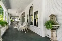 Ross Mansion Bed & Breakfast Các khách sạn ở Hattiesburg