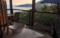 Karang Aji Beach Villa Hotels in Bayah