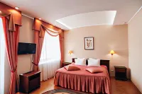Nikolaevsky Hotel Hotels near Cosmonaut Pavel Belyaev Monument