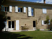 Chambres d'hôtes et Gîtes Le Mas Séraphin à L'Isle-sur-la-Sorgue en Provence Hôtels à proximité de : Musée-boutique La Filaventure Brun de Vian-Tiran