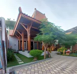 Joglo 2K Hotels in Jebres