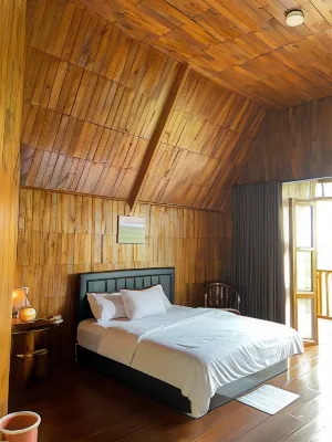 Villa Glamping Lembah Kelud Hotel dekat Toko Pertanian FAST Pare