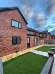 Citrine Suite 4 Bed House in Stoke on Trent Отели рядом с достопримечательностью «Колледж Сток-Он-Трент»