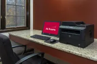 Red Roof Inn & Suites Hazleton Các khách sạn ở Xã Sugarloaf