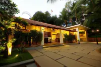 Le Candles Resort Hotel in zona Janaki Forest