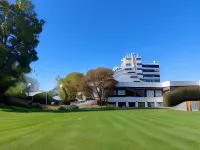 Heinrich Pesch Hotel