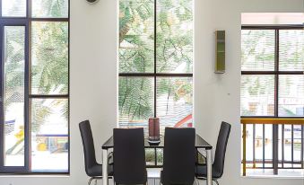 RedDoorz Near Eka Hospital BSD City