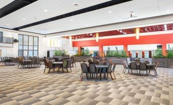 Ramada by Wyndham Columbus Hotel & Conference Center