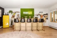 The Herwood Inn - 4-Star