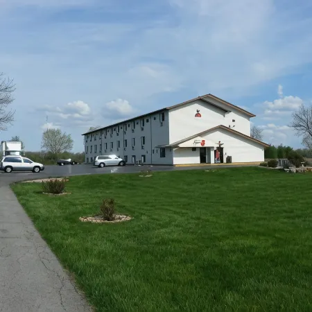 Super 8 by Wyndham Saginaw
