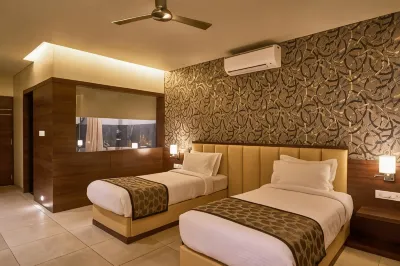 Hotel Shlok (Pure Veg), Kolhapur Hotels in Shindewadi