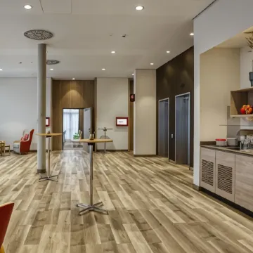 IntercityHotel Wiesbaden Отели рядом с достопримечательностью «Вестенд»