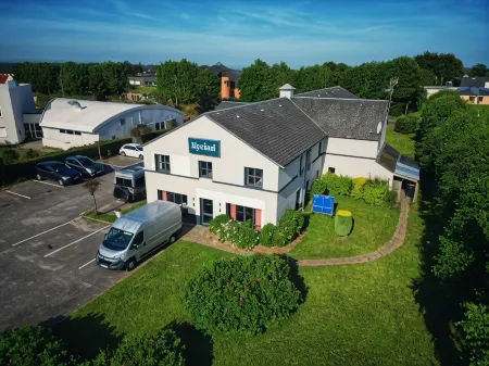 Kyriad Dieppe - Saint Aubin Sur Scie Отели в г. Сент-Обен-Сюр-Си