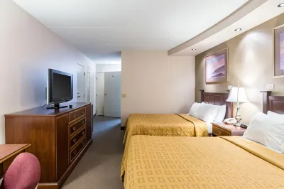 Plaza Inn & Suites