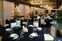 Cambria Hotel Detroit Downtown Hotels in Детройт