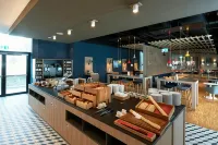 Holiday Inn Express & Suites Monheim am Rhein Hotels in Bedburg