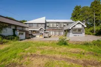 Hunters Gate Hotels near Iiyama Station