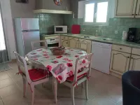 Gite - 3-star holiday home - Alpilles - swimming pool - air conditioning