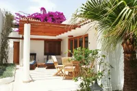Birdcage Gay Men Resort and Lifestyle Hotel - Pet friendly