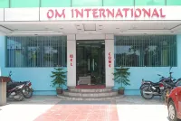 Hotel Om International - badewanne