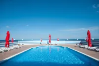 Hotel Lilia - Pool