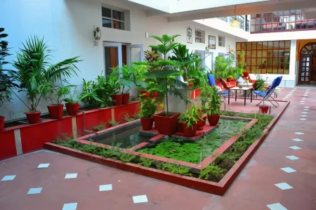 Hotel Harmony Отели рядом с достопримечательностью «Кандарья-Махадева»