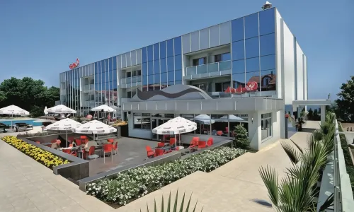 Dodo Beach Club Adults Only