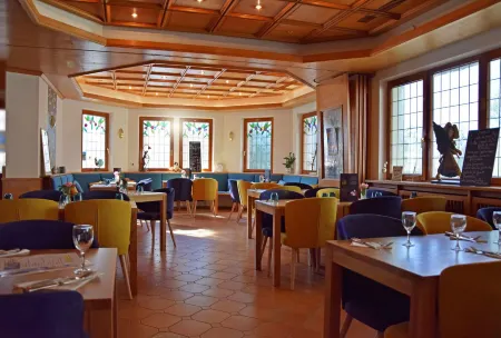 L'Hôtel des Bords de l'Ill Отели в г. Банфельд