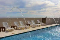 Bunbury Seaview Apartments - Beach