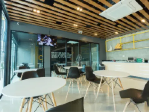 Seven Bee Boutique Hotel Hotels in Surin